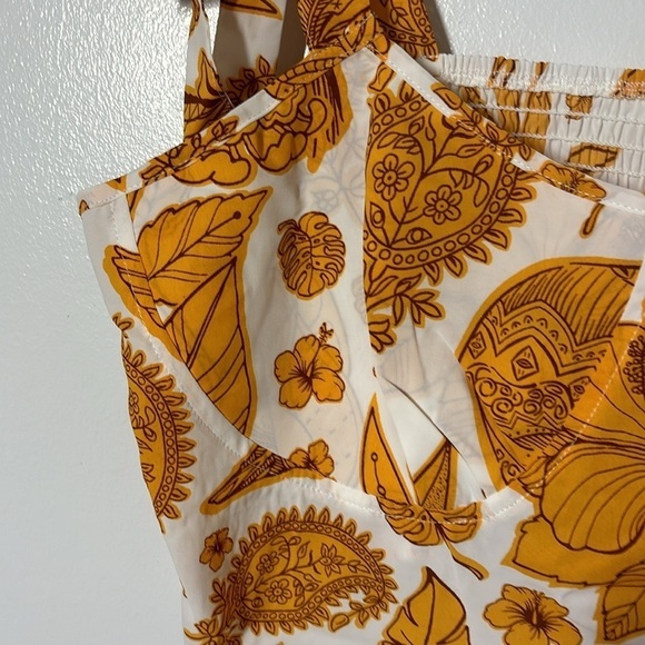 Short cropped, size  2XL, with shoulder ties - Picture 4 of 6